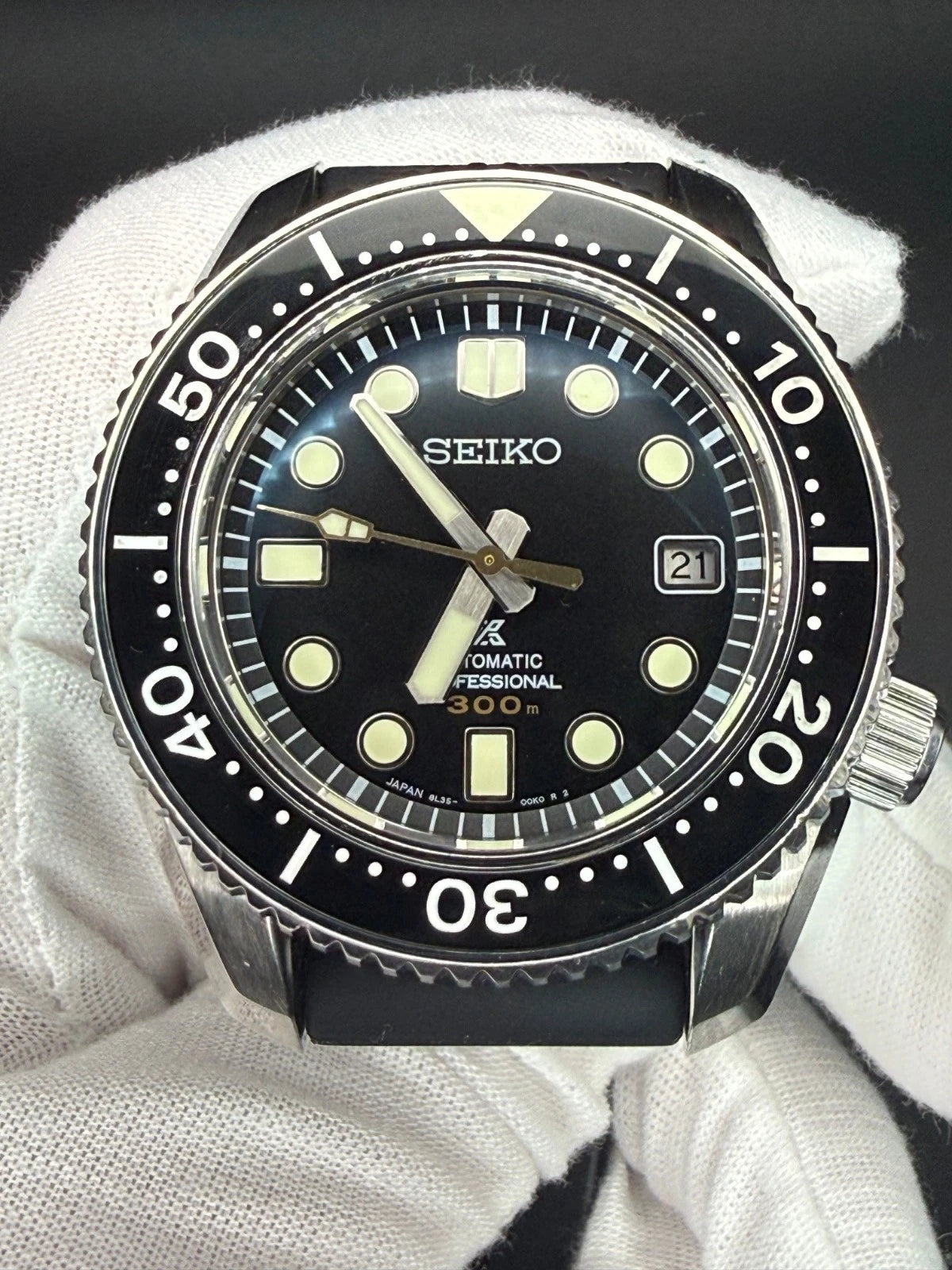 Seiko Prospex Marine Master 300 SLA021J1 – Full Set – Bracelet & Rubber Strap