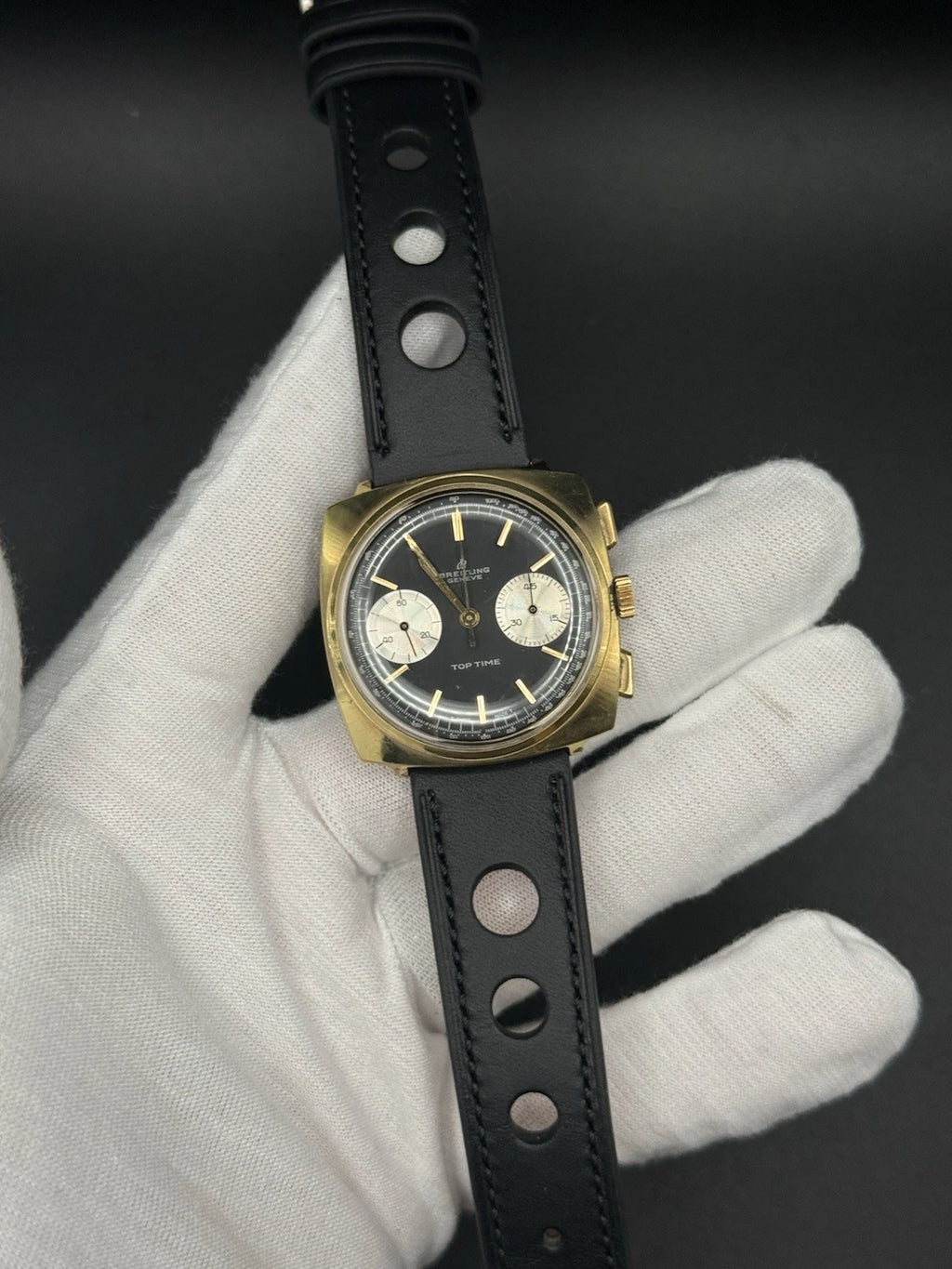 Breitling Top Time Chronograph Ref. 2008 – Reverse Panda Dial – c.1969